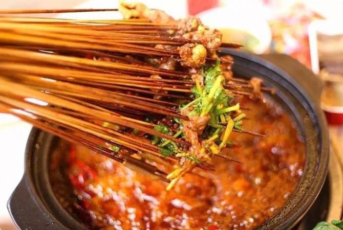 攀成钢小郡肝串串香