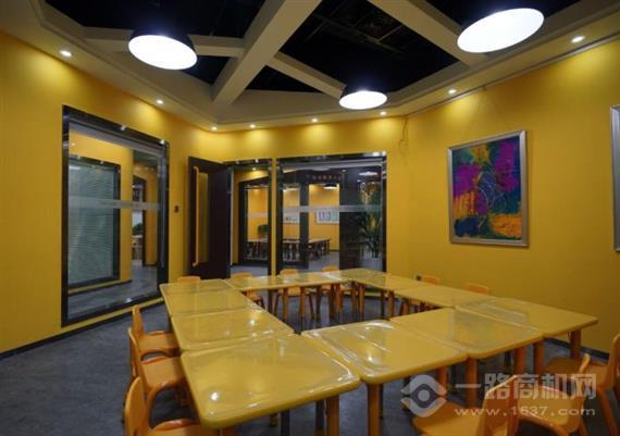 萌心童画少儿美术