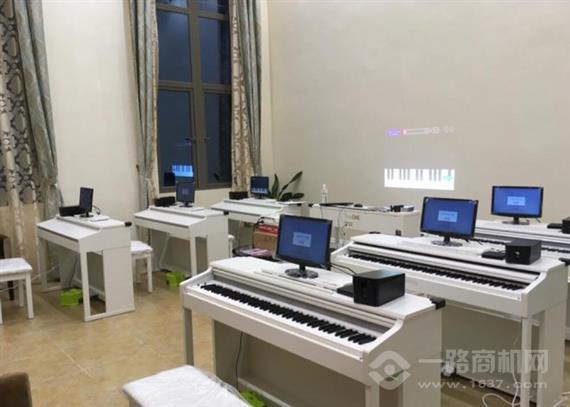 薛小妹钢琴培训