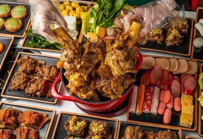 锅武侠硬啃酱骨火锅