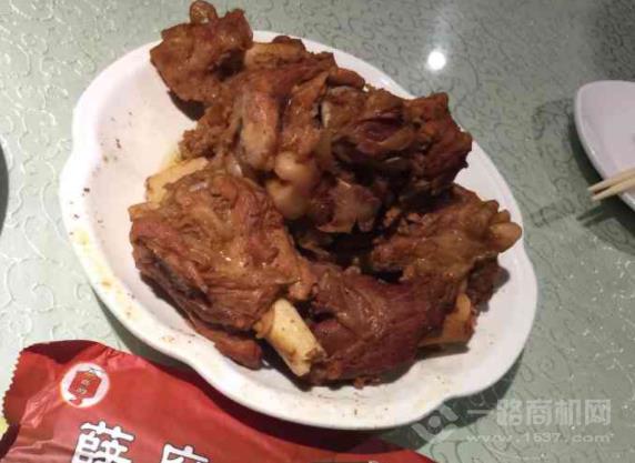 薛府一品醬骨加盟
