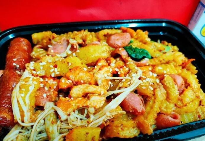 偶遇飯先森干鍋燜飯加盟