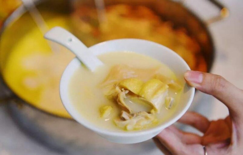 肥龍?zhí)没z雞火鍋加盟