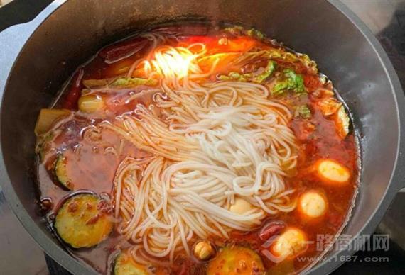 火锅恋上米线