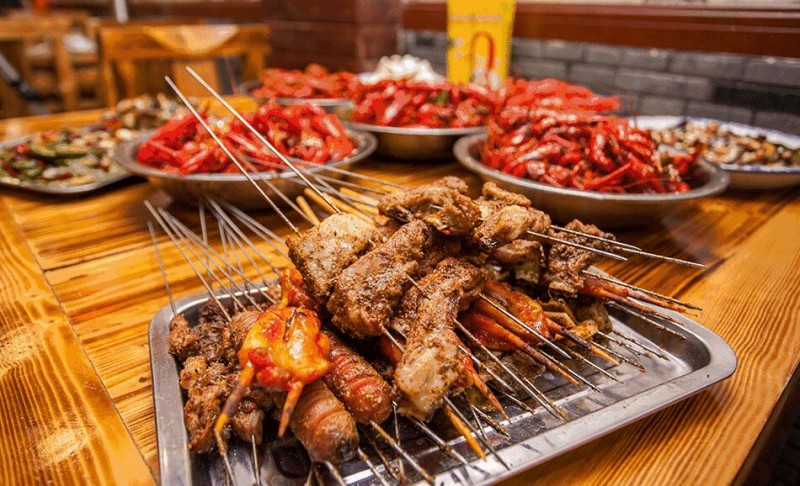 九竄皮燒烤酒館加盟