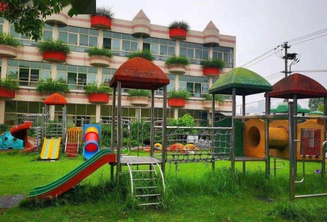 多彩七星艺术幼儿园