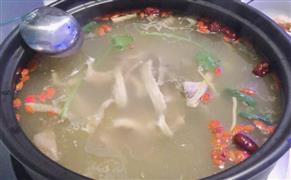 昭通天麻火腿鸡火锅