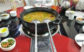 昭通天麻火腿鸡火锅