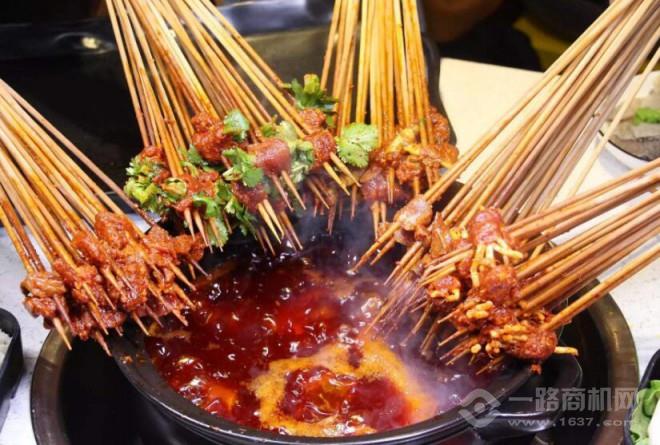 吃鏟鏟串串香加盟