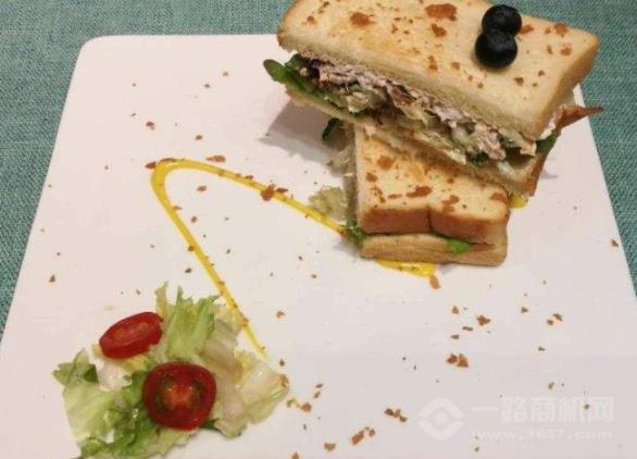 滿滿輕果輕食餐廳加盟