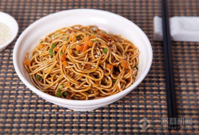 面兴隆热干面 面兴隆热干面