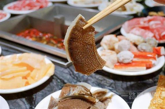 小猪头自助火锅