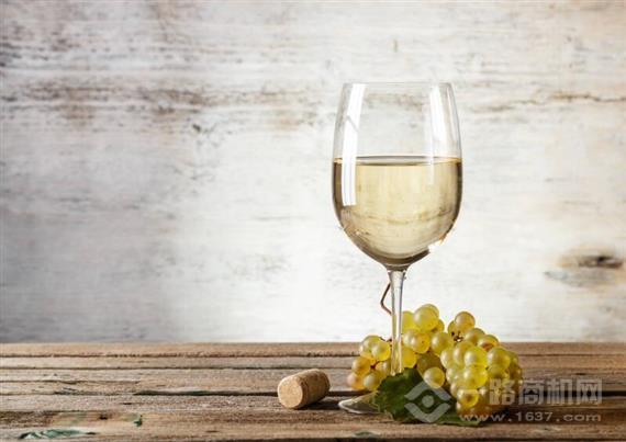 霞多丽白葡萄酒