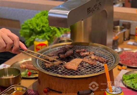 西塔老太太泥炉烤肉