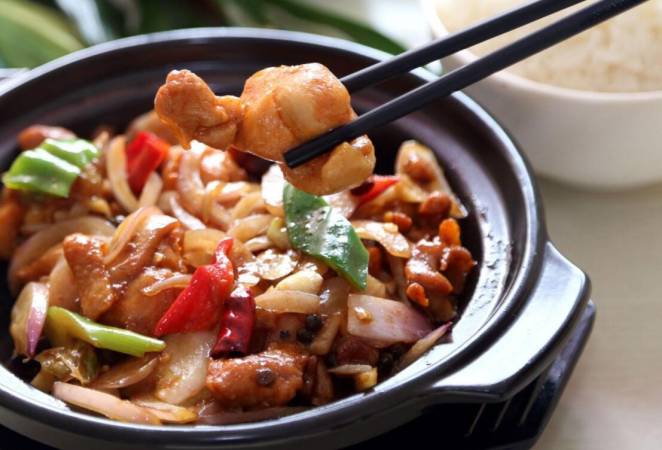 满聚福黄焖鸡米饭