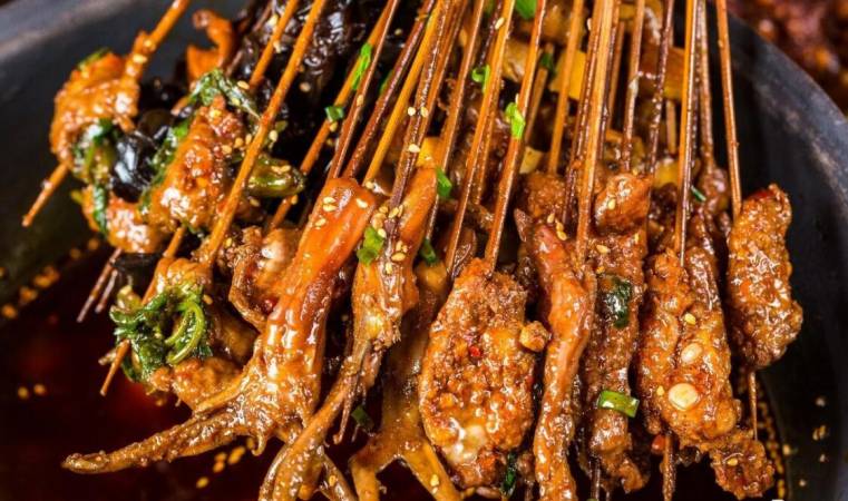 味正川小郡肝兔腰串串香