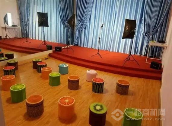 新起航语言艺术