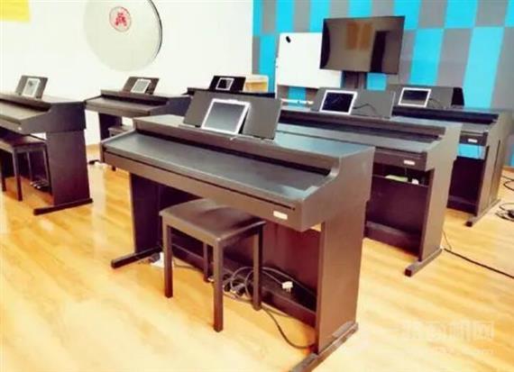 小飞象国际高端钢琴学校