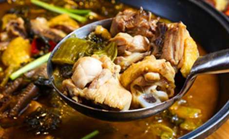 百家酸菜雞火鍋加盟