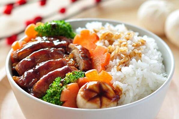 椒七小站擂椒拌饭加盟