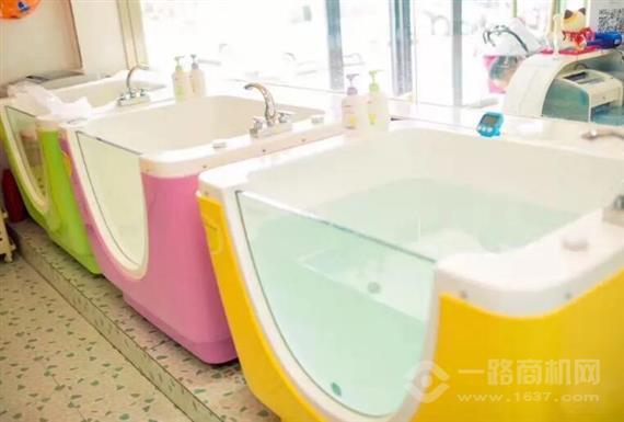 爱丽宝贝婴儿游泳馆