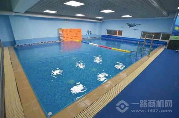 挪威小鱼游泳馆