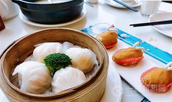 金翠河港式茶餐厅