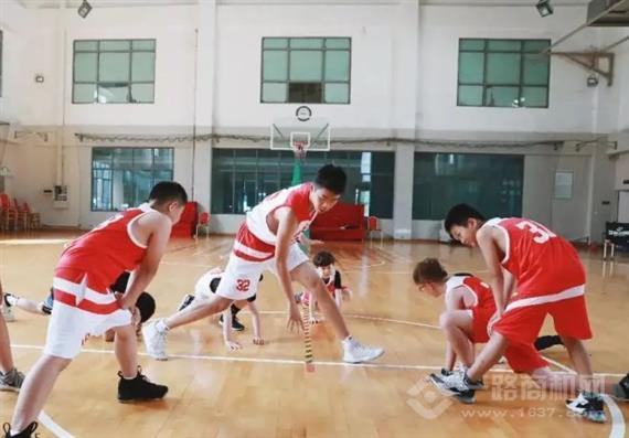 未来新星外教篮球训练营