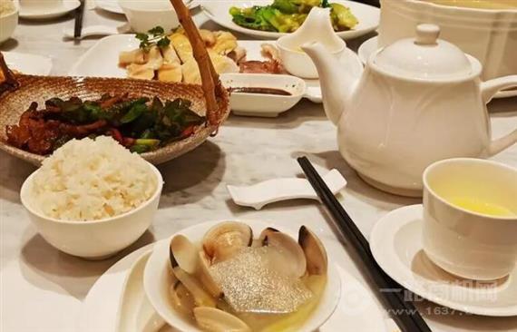 金翠河港式茶餐厅