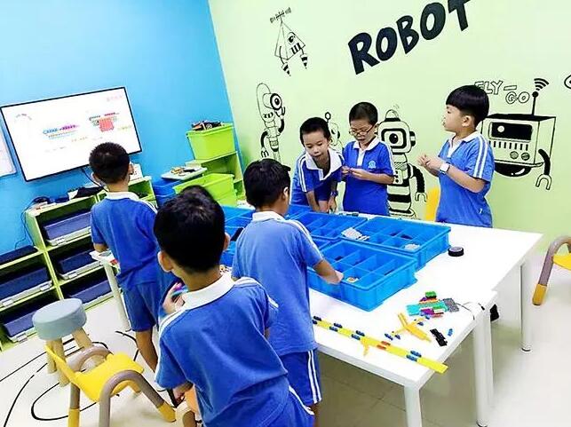 傲小码机器人编程加盟