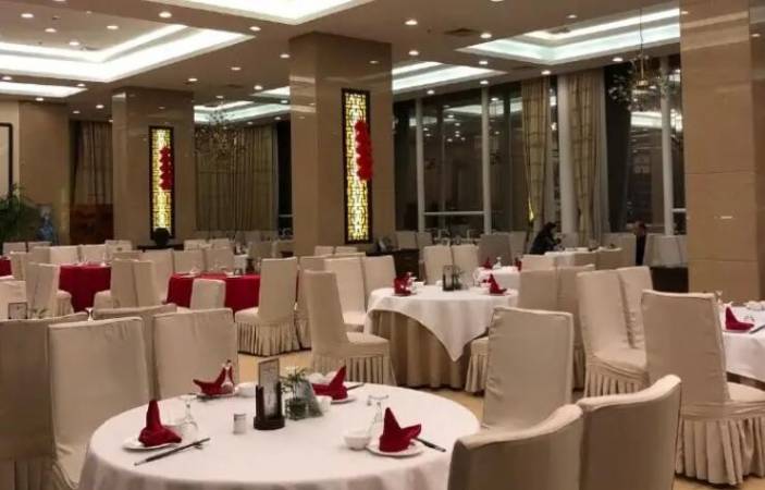 七彩阳光大酒店