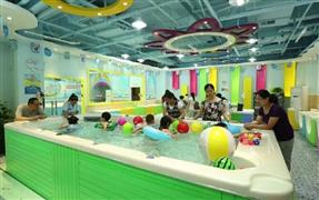 優貝嬰嬰兒游泳館