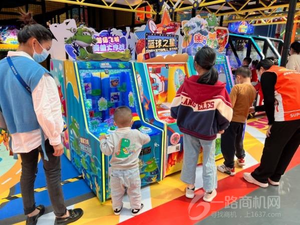 乐伴宝贝超级飞侠体验店