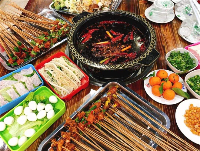 华阳串根香麻辣涮