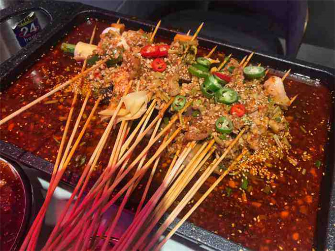 华阳串根香麻辣涮加盟