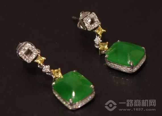 吉祥玉意翡翠玉石