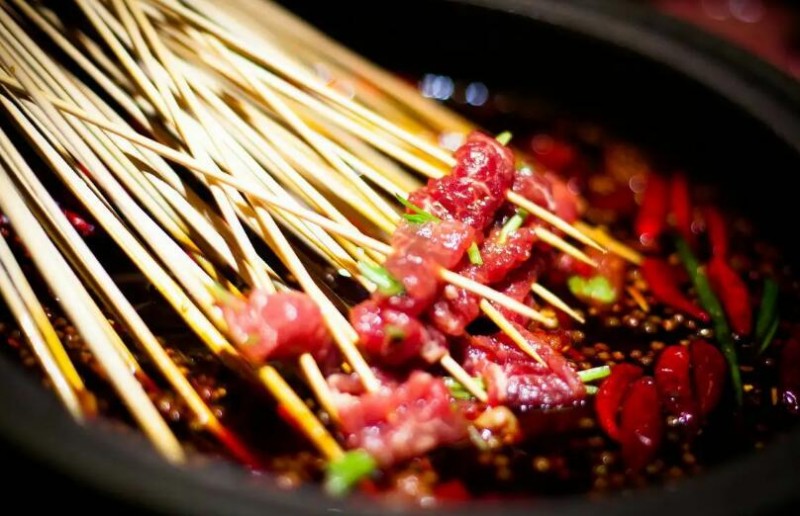 老位子砂锅串串香加盟