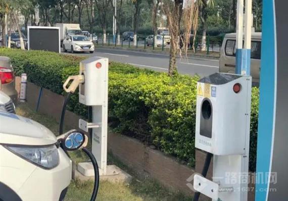 泰坦TITANS充电桩