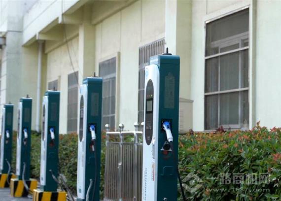 来充电动车充电站