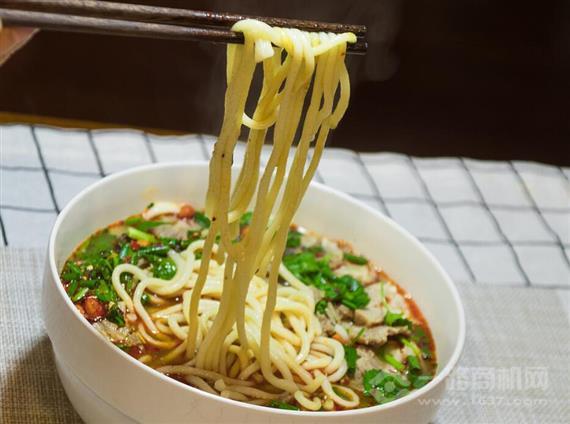 男先生的小面店