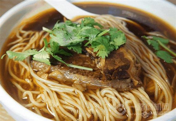 绝代双椒牛肉面