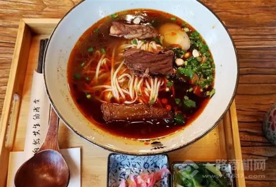 三十三碗黄牛肉面