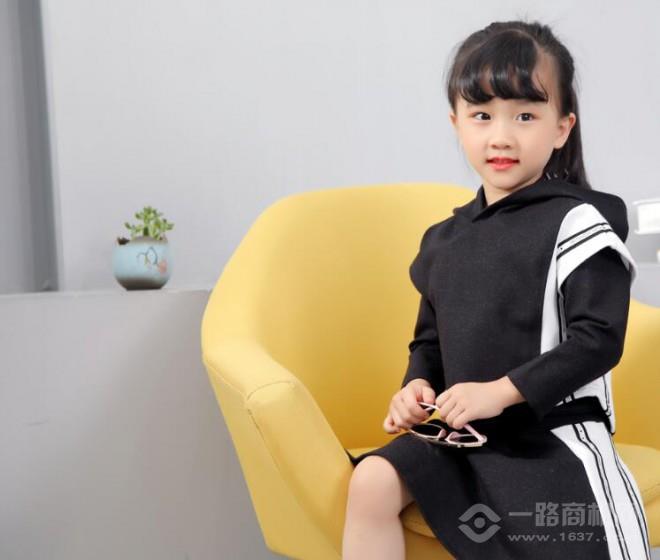 青青果童裝加盟