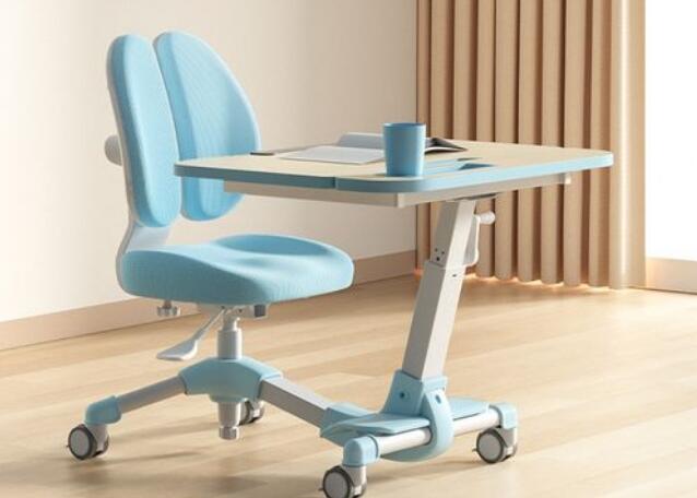 愛果樂學習桌椅加盟