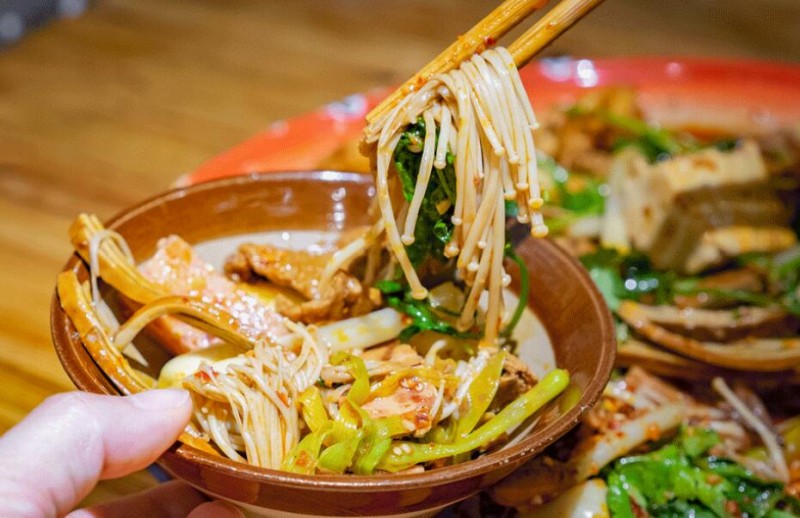 哔哔街食盘盘麻辣烫加盟 哔哔街食盘盘麻辣烫加盟