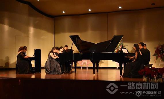 钢琴大师