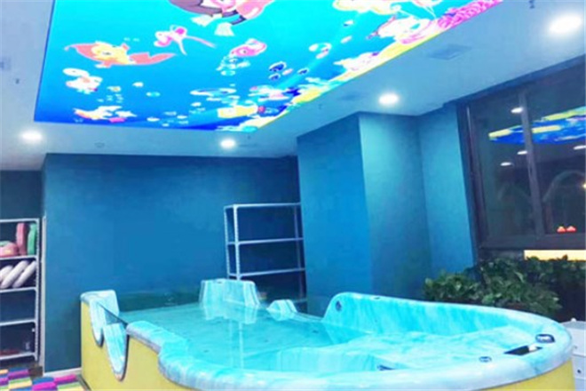 加游婴儿游泳馆 加游婴儿游泳馆