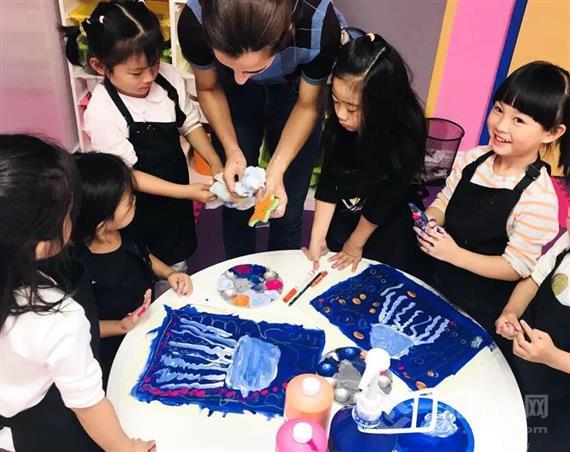 心灵一方艺术教育