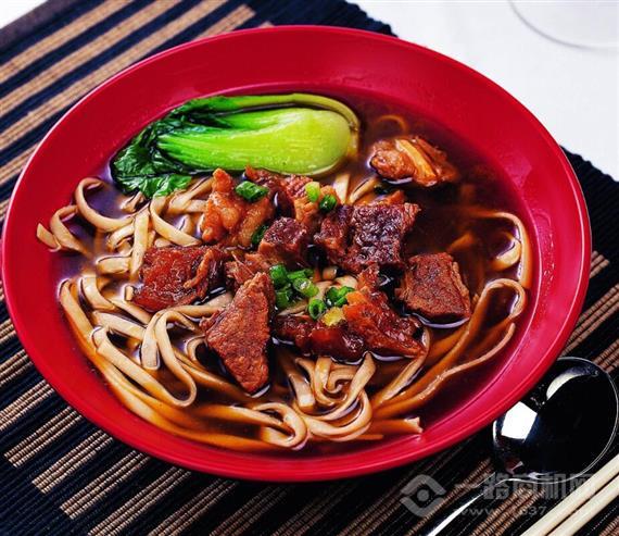欣九味牛肉拉面