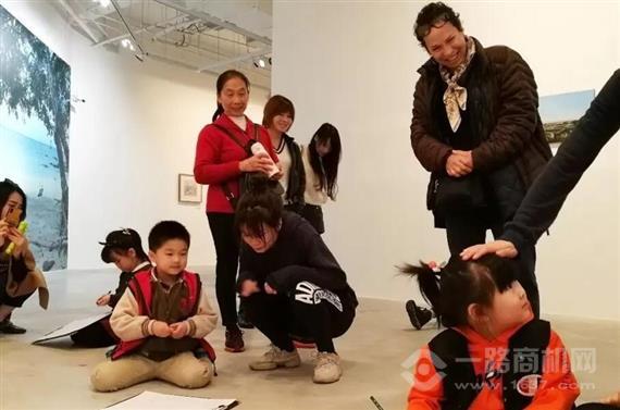 心灵一方艺术教育